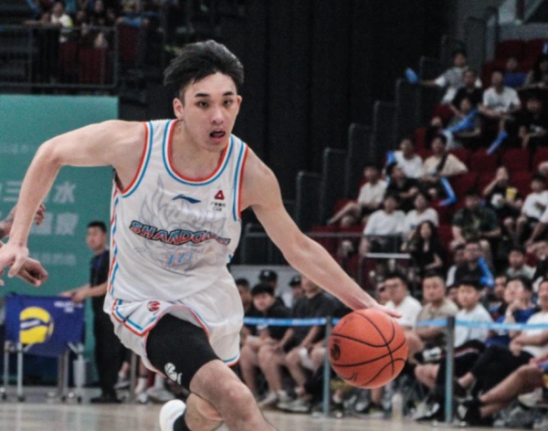 配资专业股票配资网站 山东不敌青岛！谢智杰成大腿，没陈林坚真不行，王奕博再暴走！