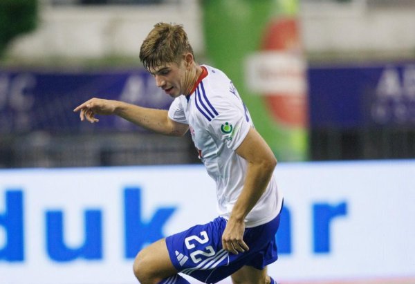 网上配资股票 意媒：国米已谈妥500万签姆拉契奇，说服球员加盟二队是关键